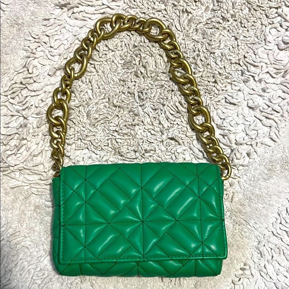✨💚 Green Quilted Zara Bag With Gold Chain
